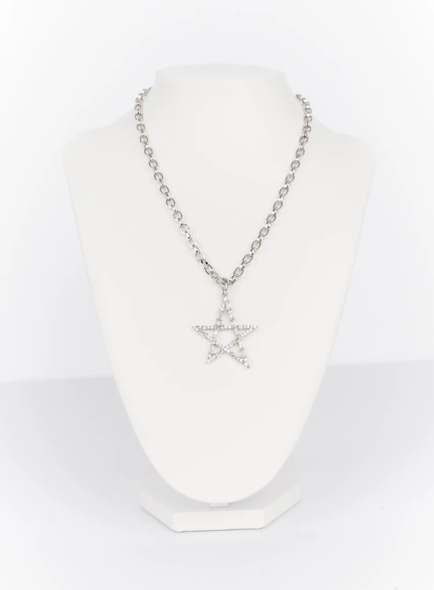 shimmering-star-pendant-chain-necklace-in514