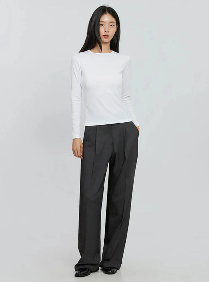 essential-round-neck-long-sleeve-top-in507