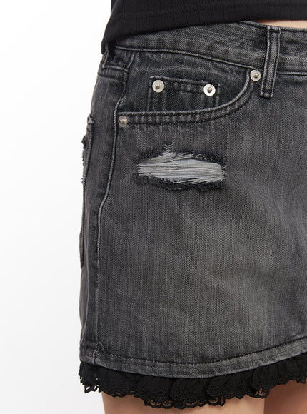 distressed-denim-lace-mini-skirt-iy529