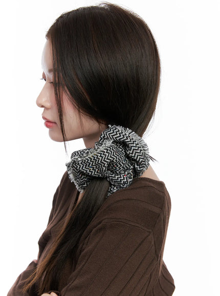 fringe-zigzag-pattern-scrunchie-co506