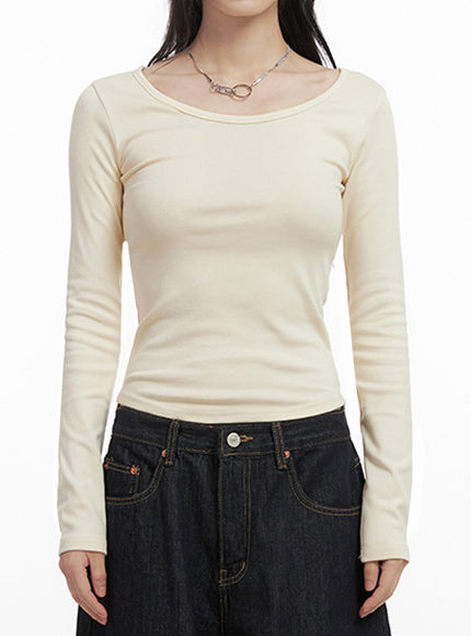 slim-fit-cropped-u-neck-top-in427