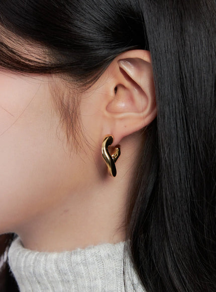 Curved Hoop Earrings CS523