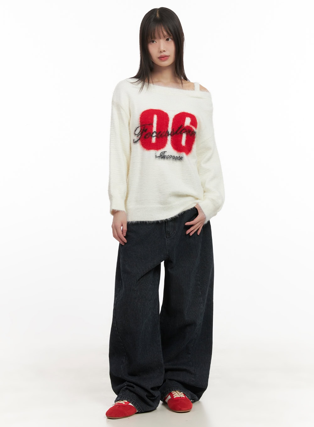 one-shoulder-graphic-fuzzy-sweater-cd425