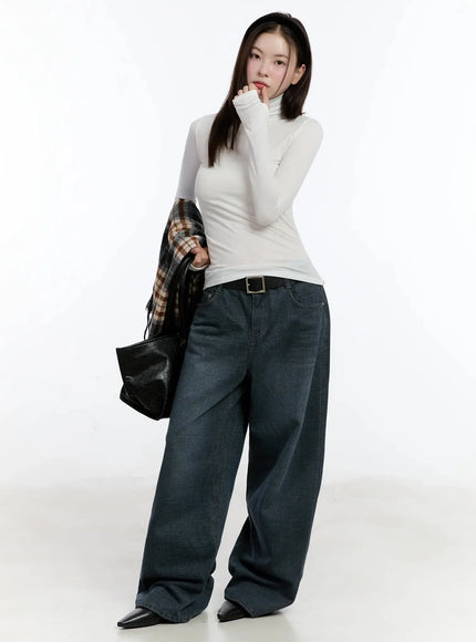 Elegant White Turtleneck Top ID526