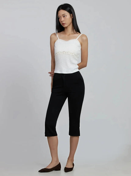 lace-trim-sleeveless-camisole-im520
