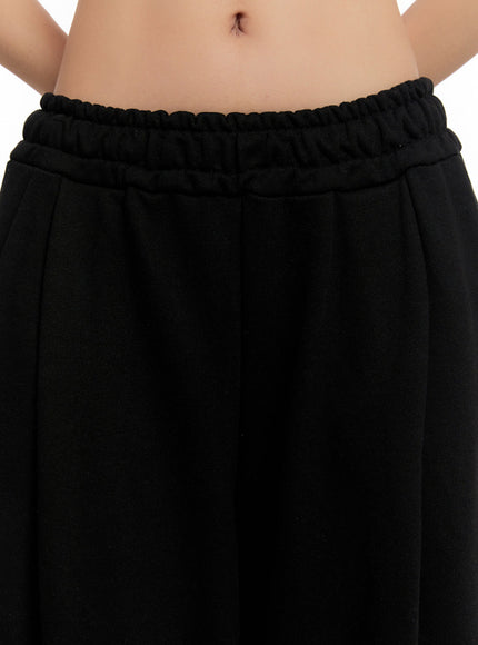 pintuck-wide-leg-sweatpants-iu509