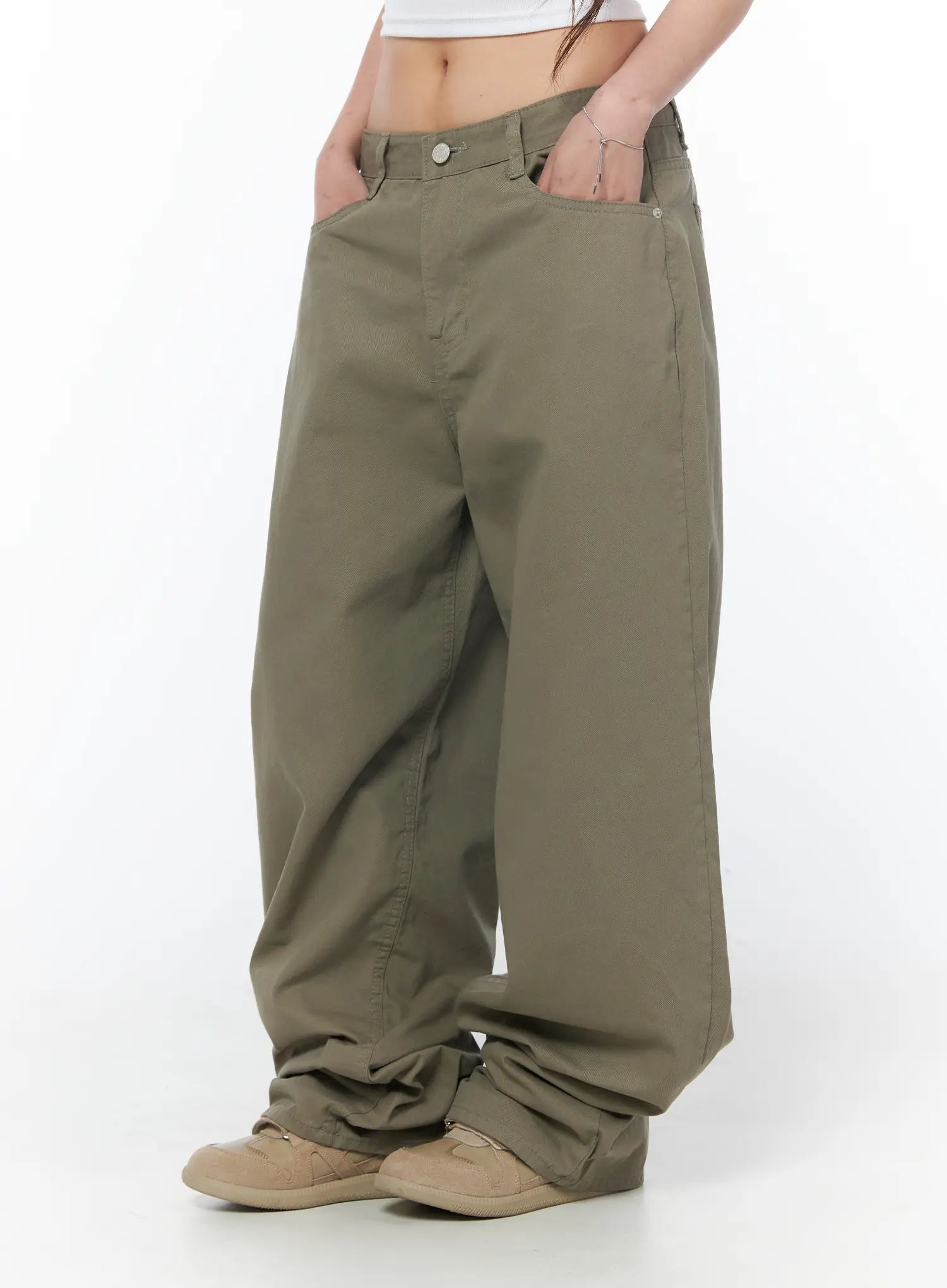 relaxed-fit-wide-leg-pants-cy529