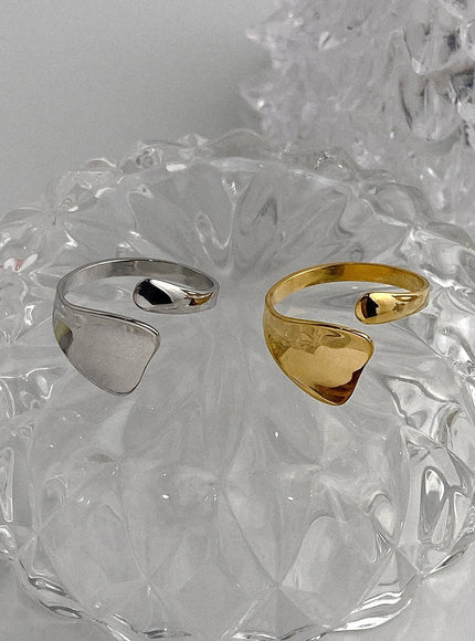 frida-crossline-open-ring-ia524