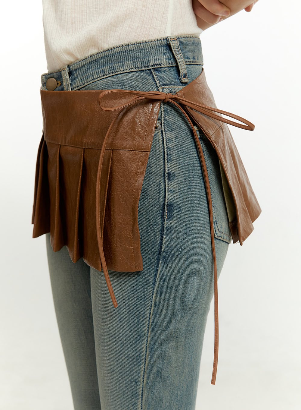 faux-leather-pleated-wrap-mini-skirt-cu426