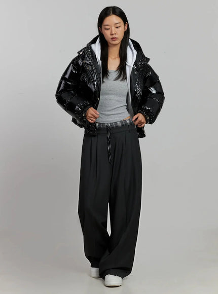 glossy-hooded-puffer-jacket-ij502