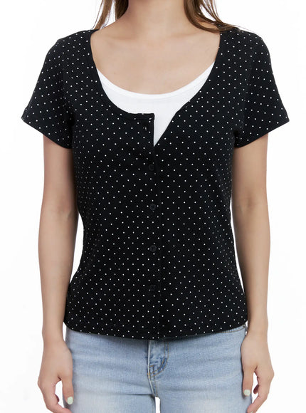 layered-polka-dot-button-tee-cl510