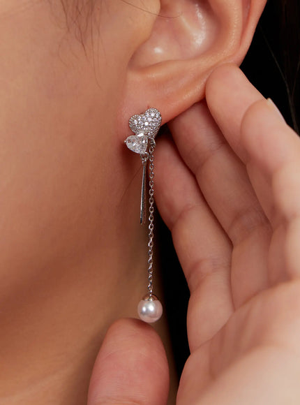 crystal-heart-drop-chain-earrings-io527