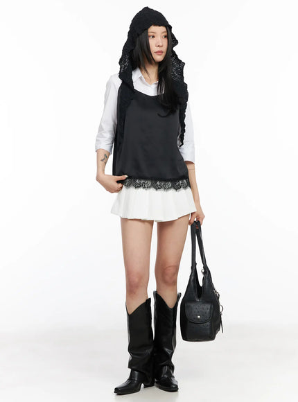 satin-lace-sleeveless-top-cm516