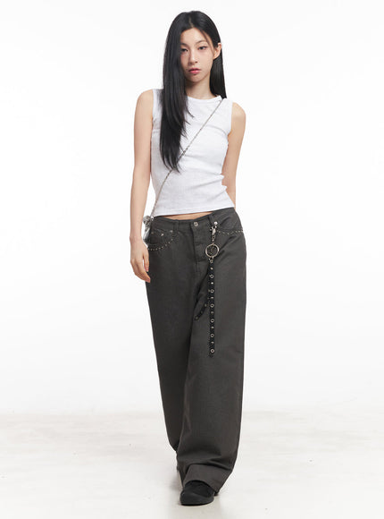 slim-fit-sleeveless-star-graphic-top-iy516