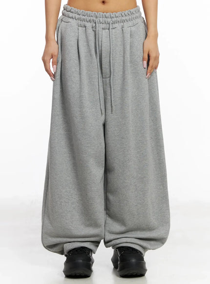 studded-cross-baggy-sweatpants-iy501