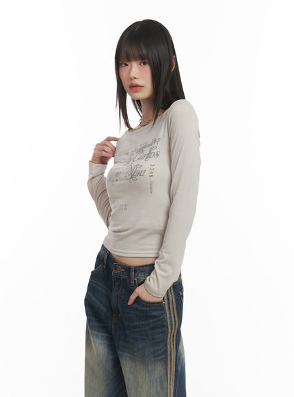 slim-fit-off-shoulder-graphic-top-cf518