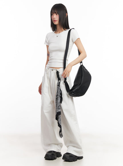 sleek-crossbody-bag-ia528