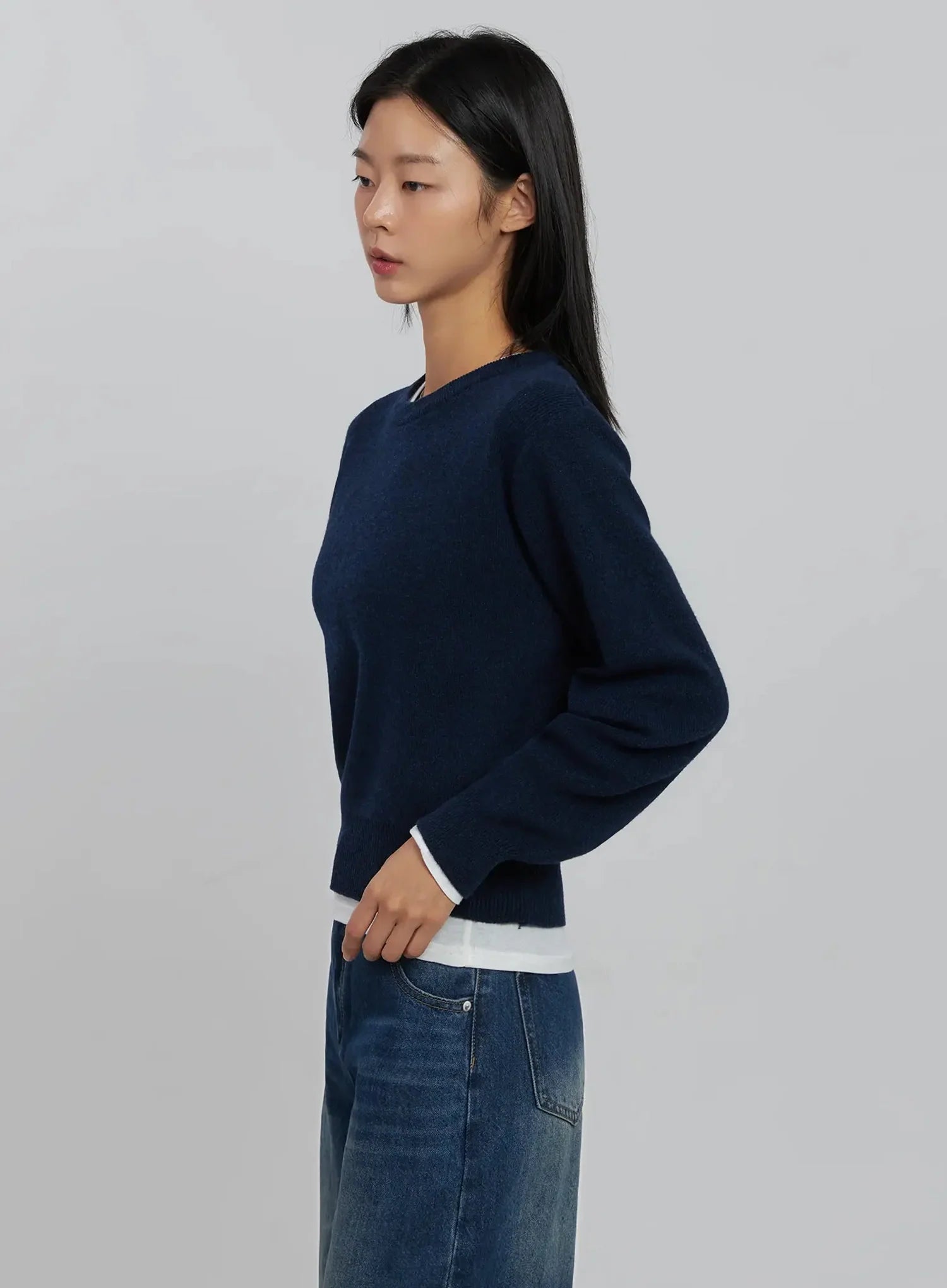 soft-round-neck-knit-top-ij508