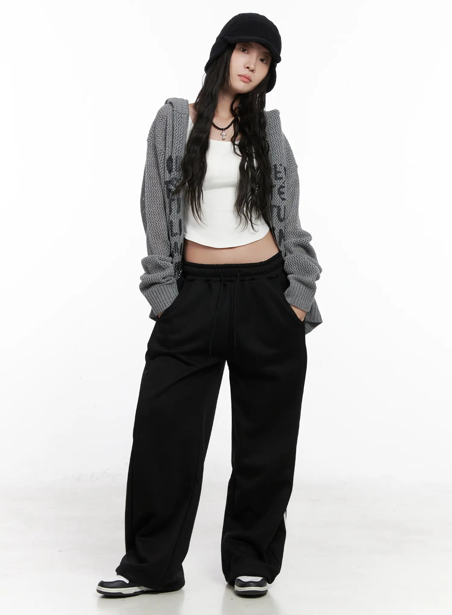 oversized-graphic-knit-zip-up-hoodie-cn512