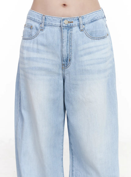 Anastasia Wide Leg Light Wash Jeans CA510