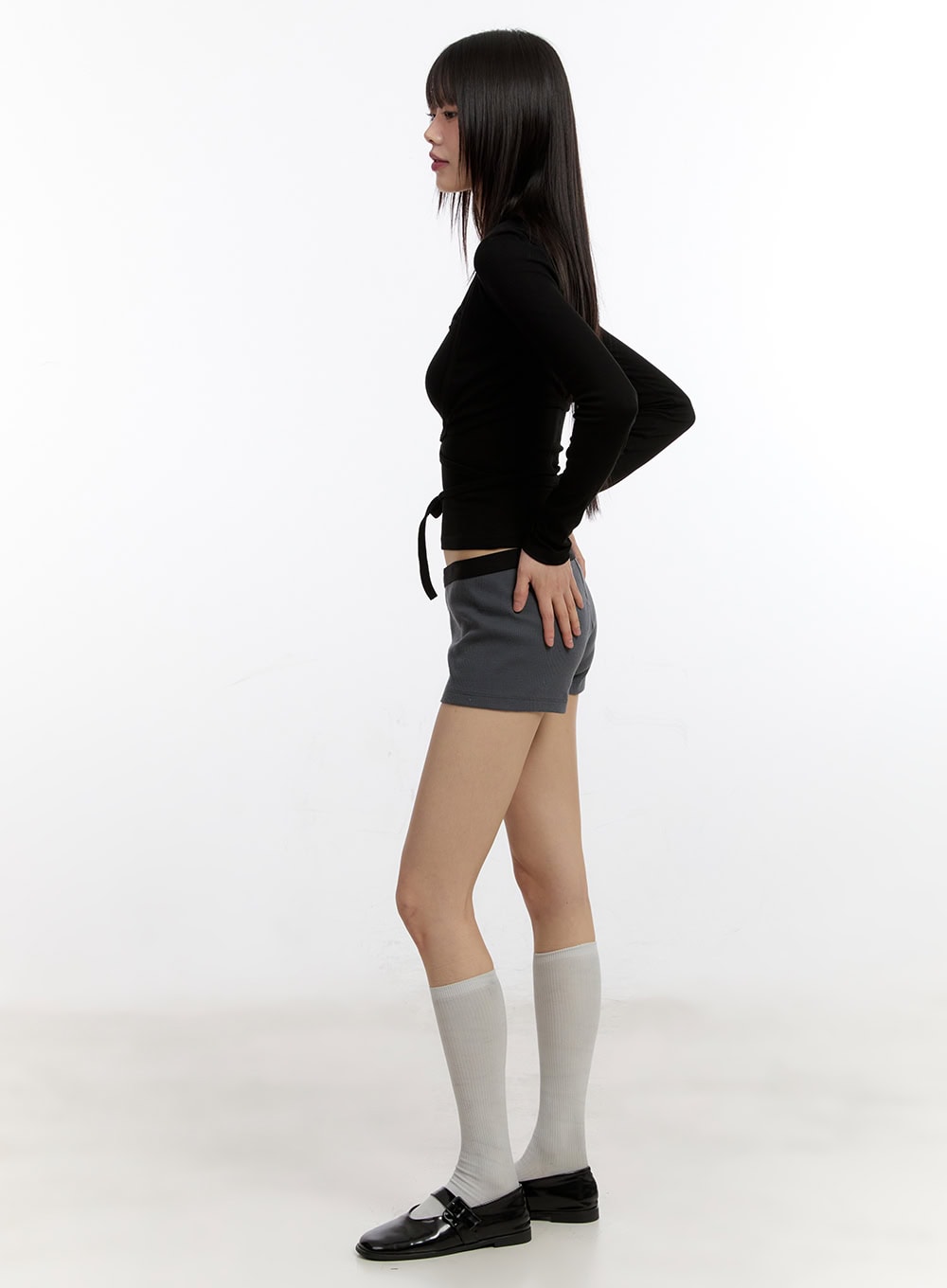 low-rise-buttoned-cotton-shorts-ca508