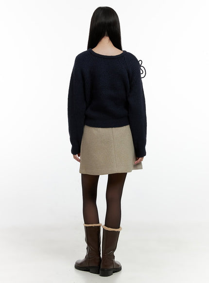 shoulder-cut-out-sweater-on408