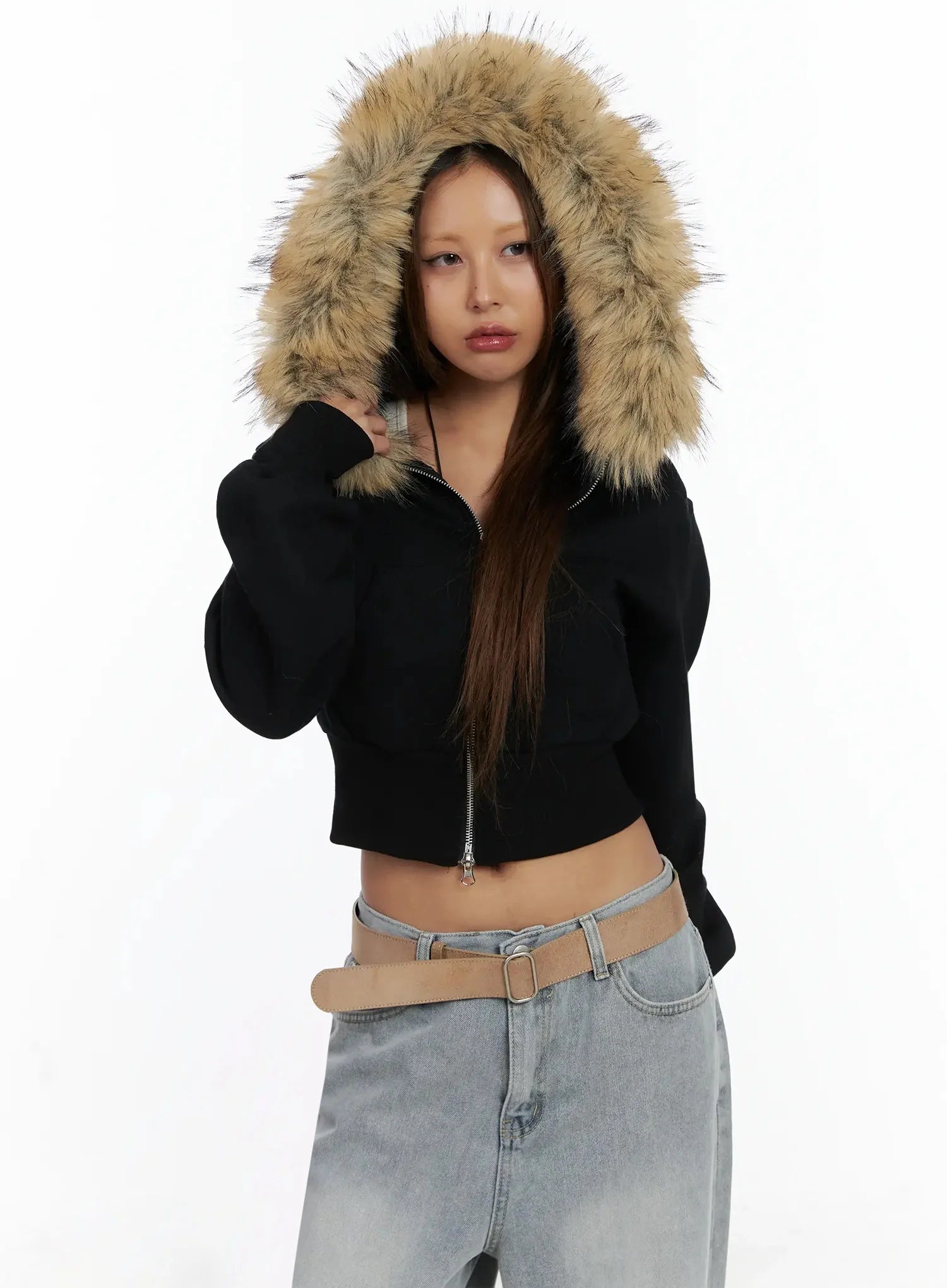 faux-fur-cropped-zip-up-hoodie-in528