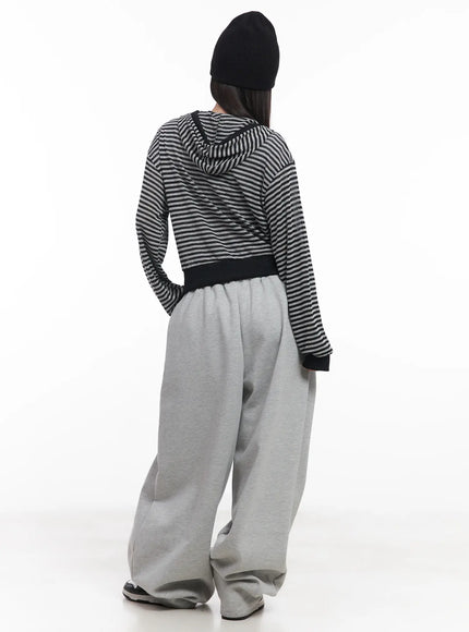 striped-zip-up-hoodie-cu517