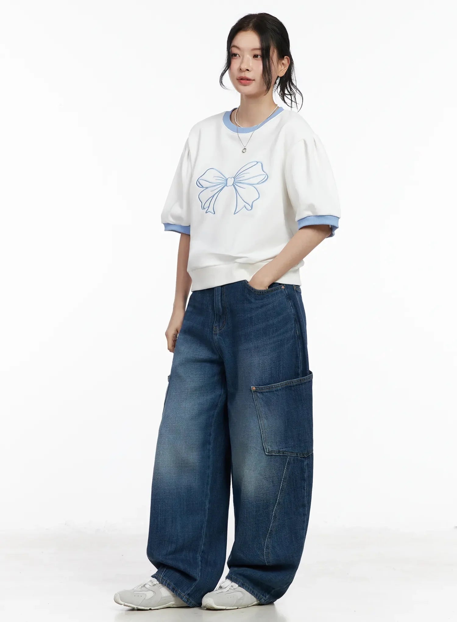 ribbon-embroidered-short-sleeve-top-iy511