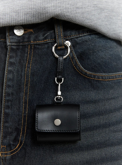 mens-earbud-case-keychain-iu519