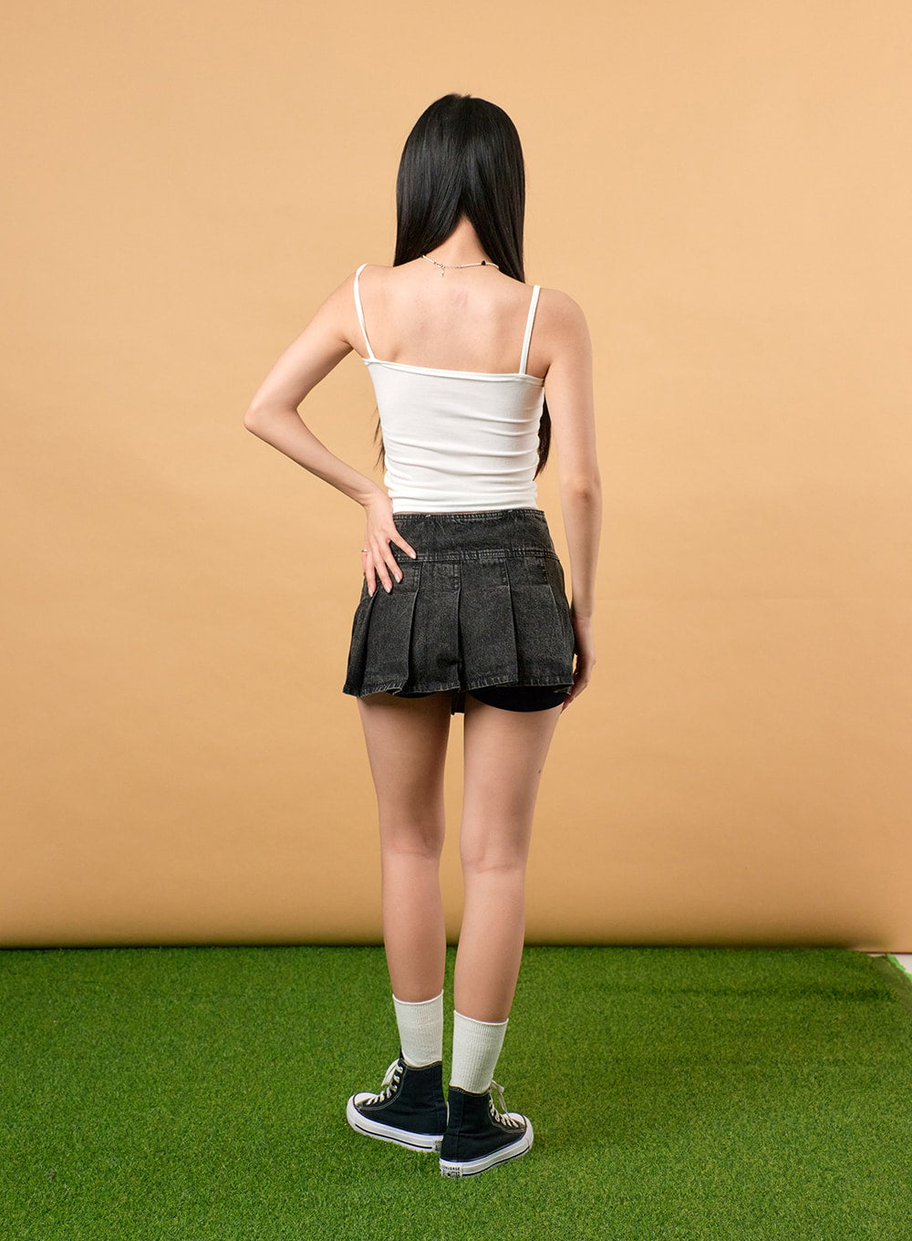 unbalanced-denim-pleated-mini-skirt-ij430