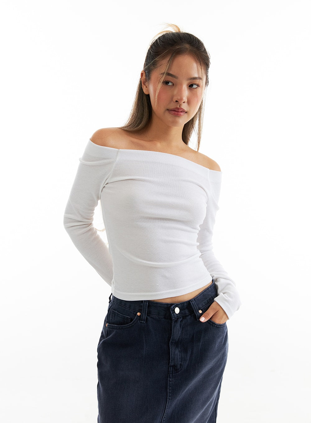 slim-fit-off-shoulder-t-shirt-co313