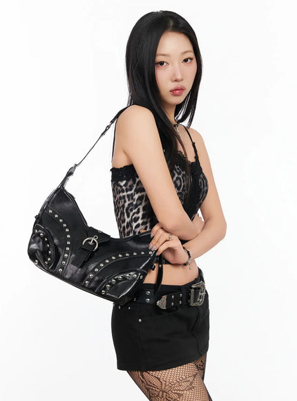 studded-shoulder-bag-ia507
