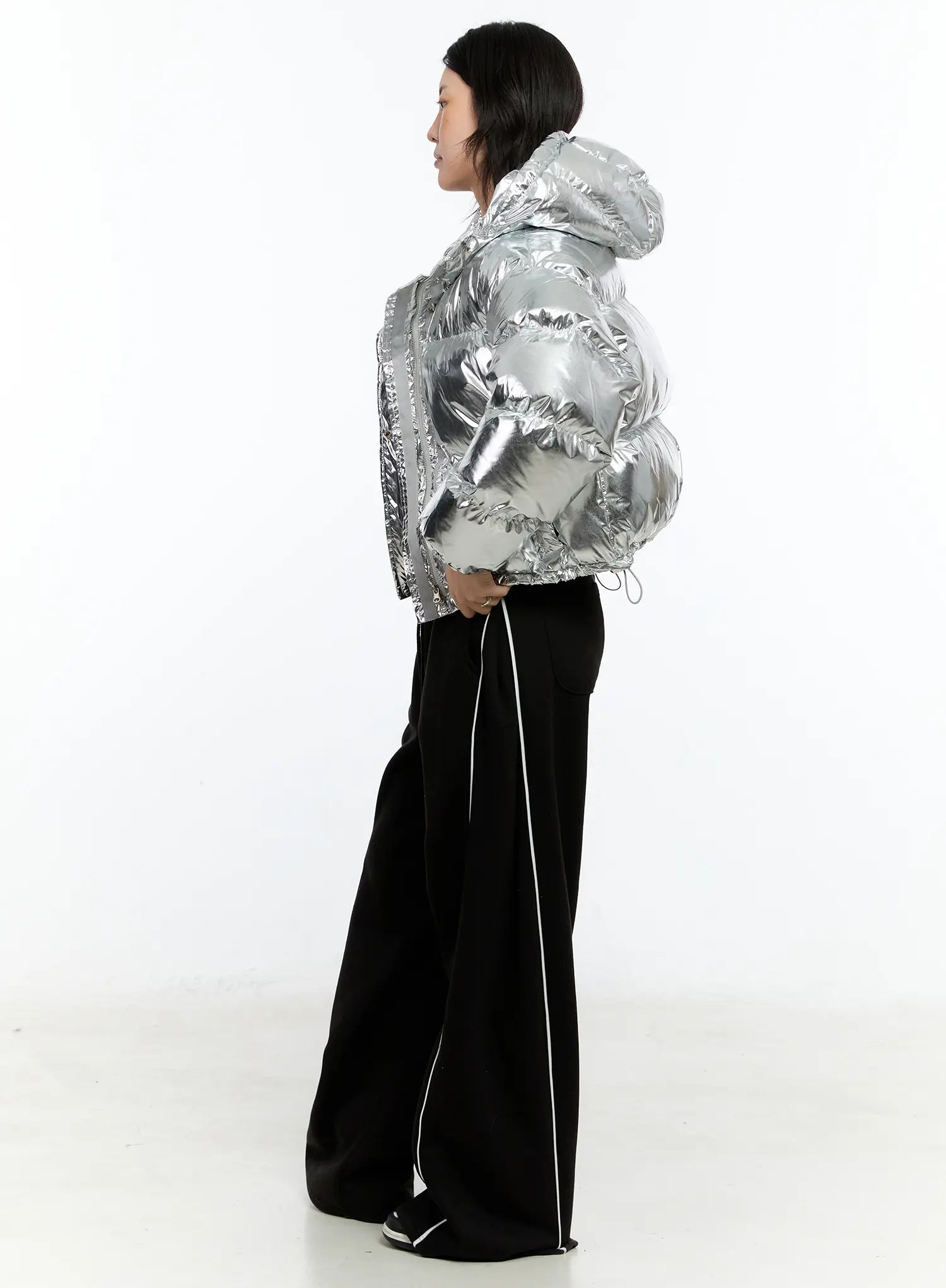 shiny-hooded-puffer-jacket-cn517