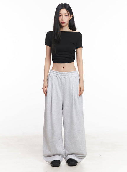 off-shoulder-shirred-crop-tee-iy516