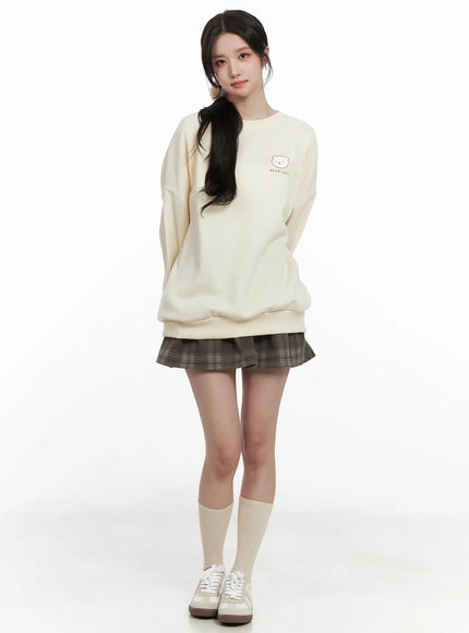 bear-cafe-graphic-sweatshirt-cn527