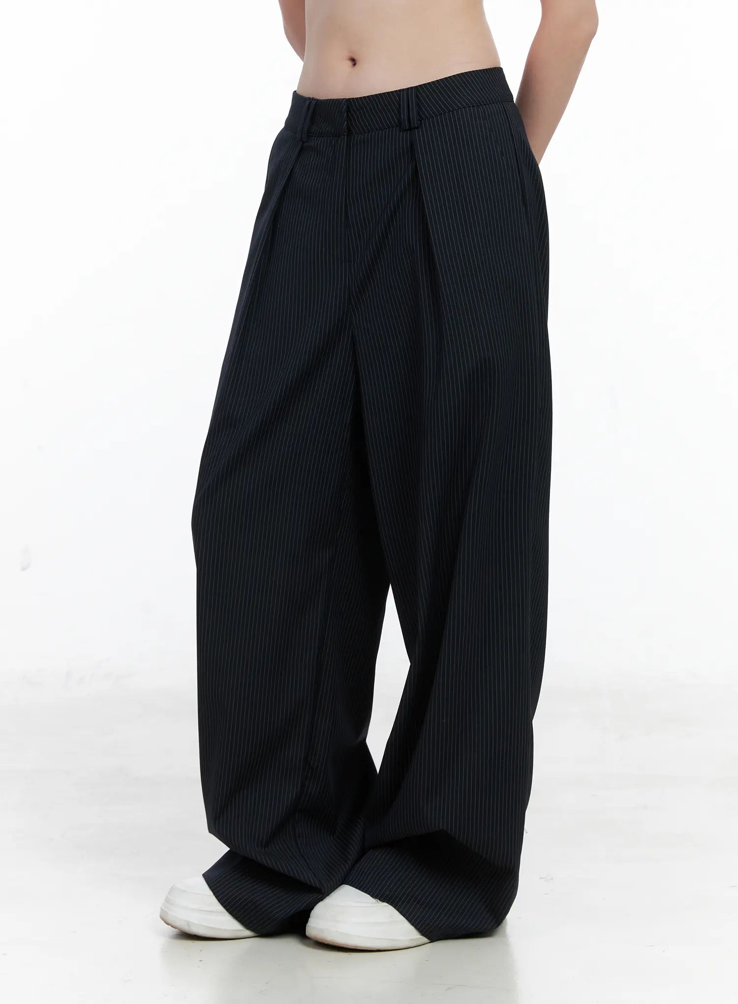 classic-striped-wide-trousers-cn518