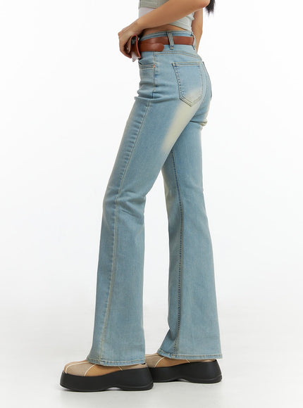 light-washed-slim-fit-bootcut-jeans-il409