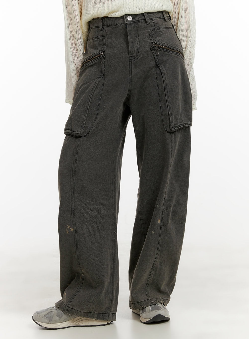 loose-fit-cargo-jeans-cy402