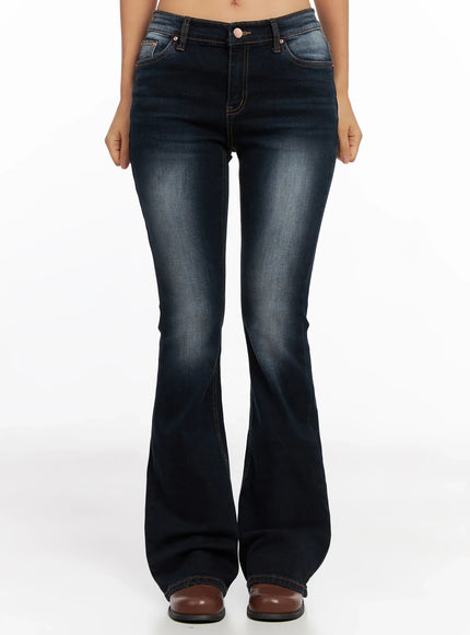 Aliyah Mid-Rise Flared Jeans IG528