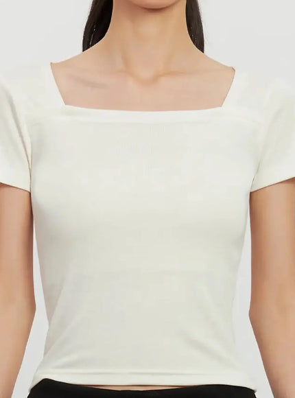 classic-square-neck-top-il528