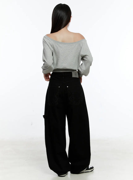 graphic-off-shoulder-crop-sweatshirt-cs517