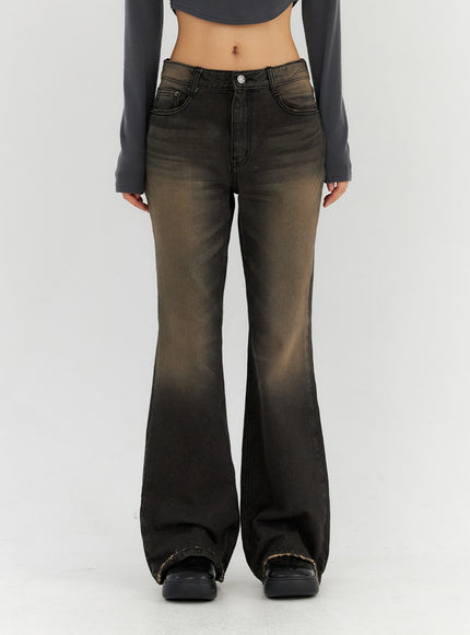 washed-bootcut-jeans-cn315