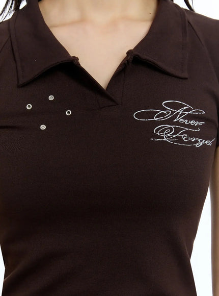 eyelet-graphic-collared-tee-iu524