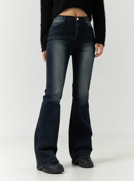 mid-rise-bootcut-jeans-cd301