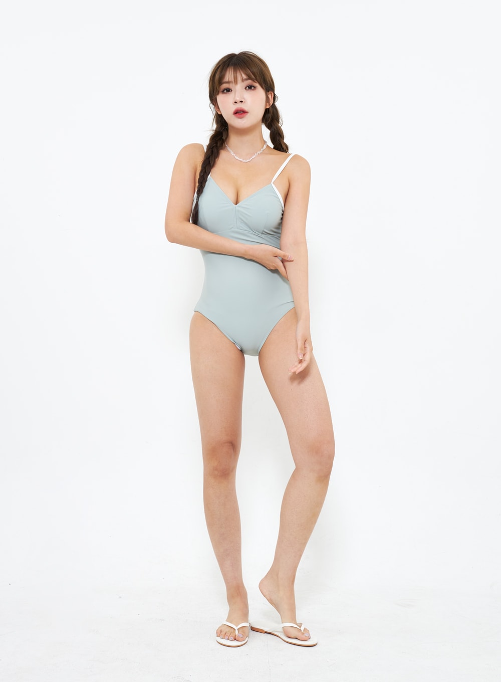 basic-v-neck-swimsuit-iu302