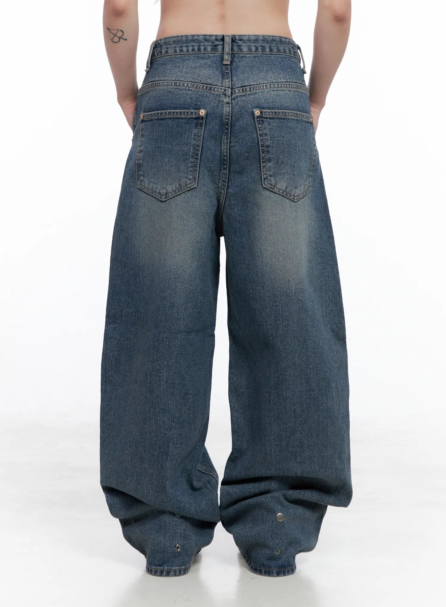 Laney Washed Wide-Leg Jeans CO520