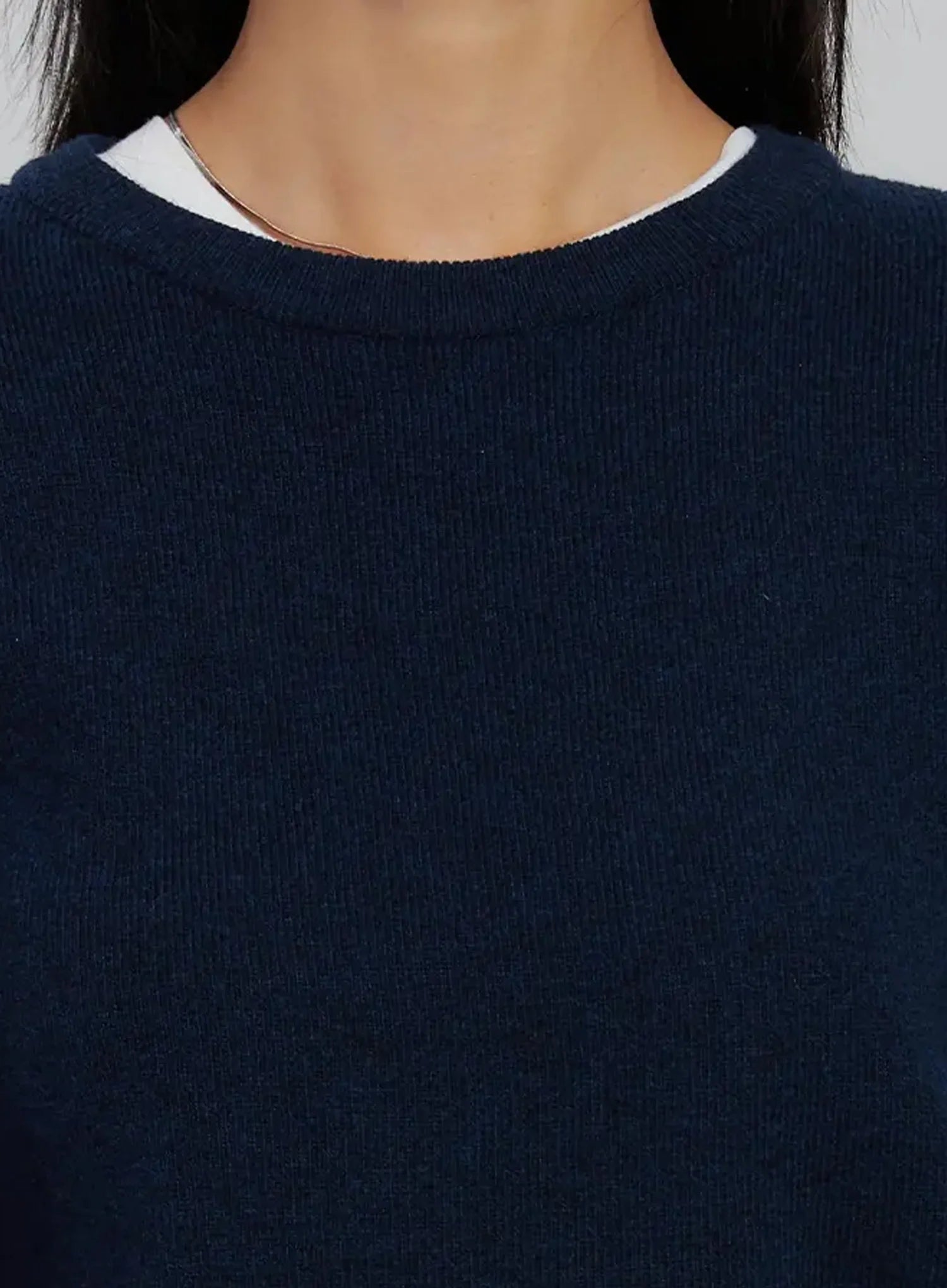 soft-round-neck-knit-top-ij508