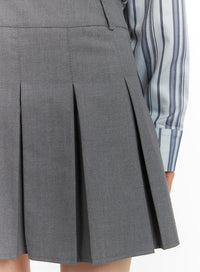 solid-pleated-mini-skirt-om420