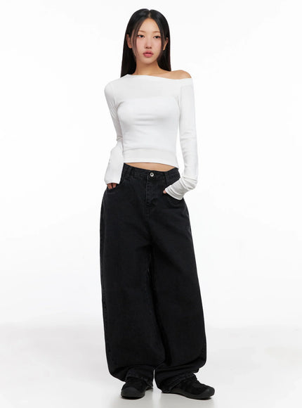 sunwoo-embroidered-wide-leg-jeans-ig528